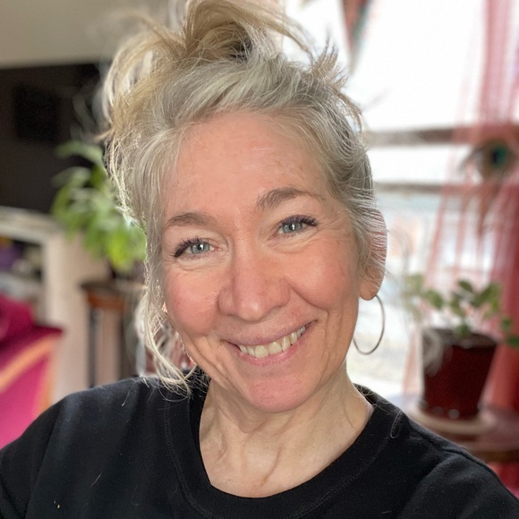 Meet your Posher, Theresa - Picture 1 of 1